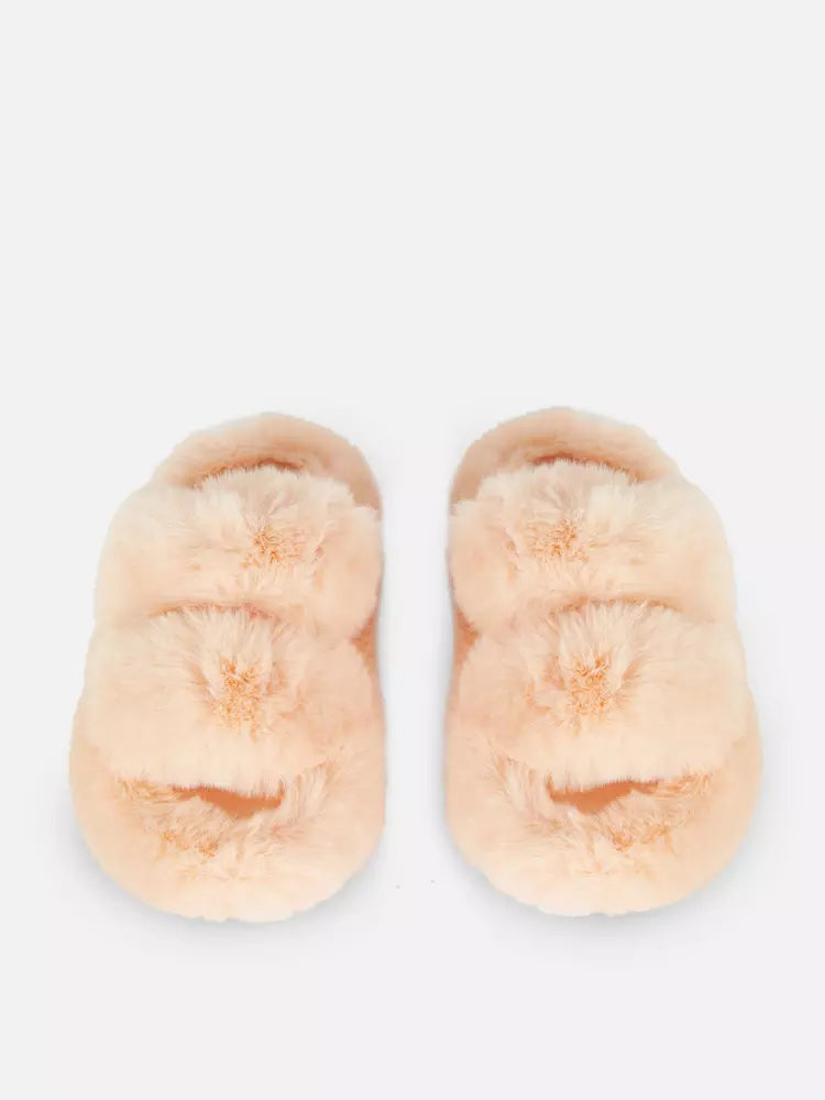 Chaussons duveteux à double bride